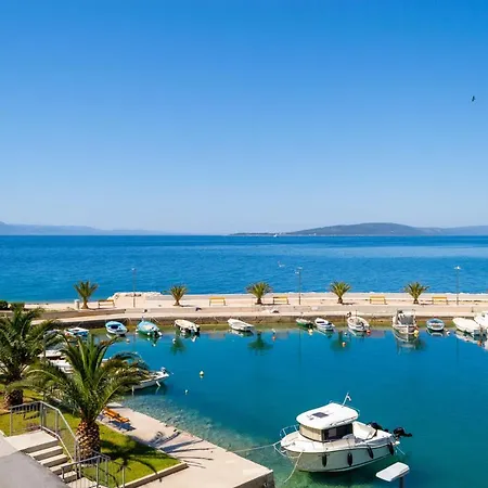 Apartament Ivica - Beachfront Drvenik (Split-Dalmatia)