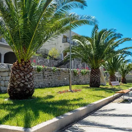 Apartament Ivica - Beachfront Drvenik (Split-Dalmatia)