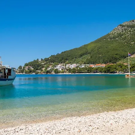 Ivica - Beachfront Apartments Apartman *